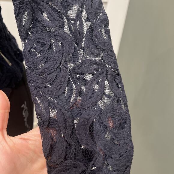 Premise Studio Navy Lace Jacket Zipper Detail Size Medium - Picture 4 of 7